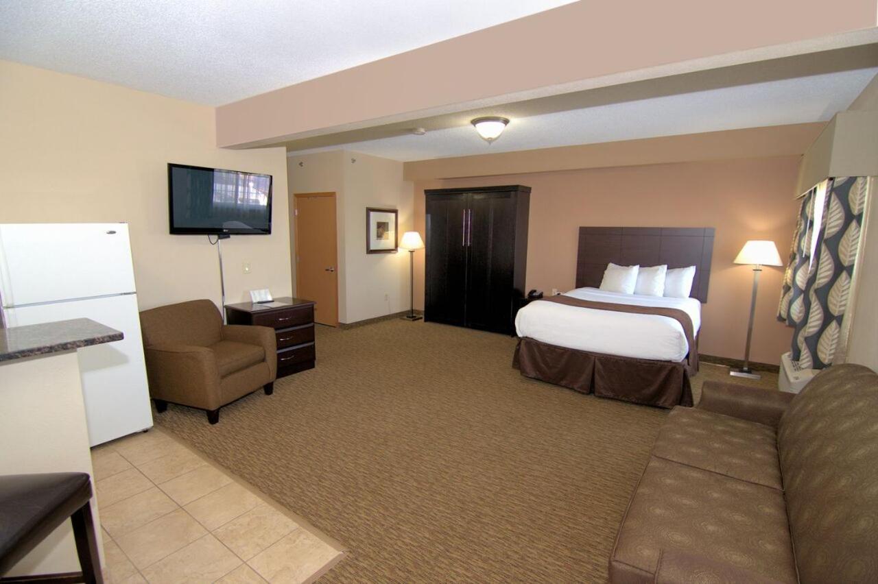 אטלנטיק Rock Island Inn & Suites מראה חיצוני תמונה