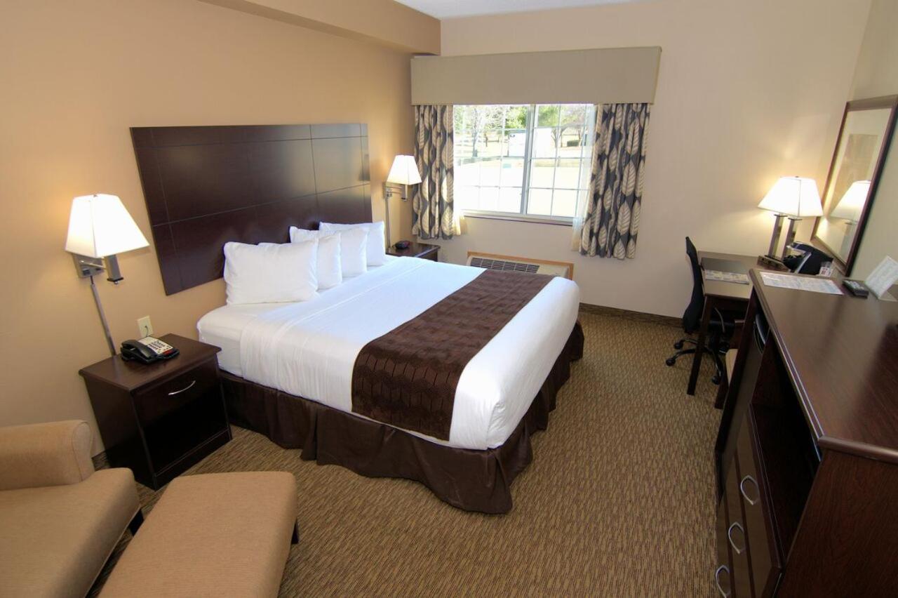 אטלנטיק Rock Island Inn & Suites מראה חיצוני תמונה