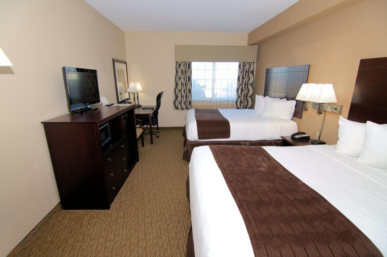 אטלנטיק Rock Island Inn & Suites מראה חיצוני תמונה