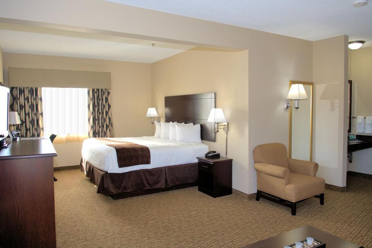 אטלנטיק Rock Island Inn & Suites מראה חיצוני תמונה